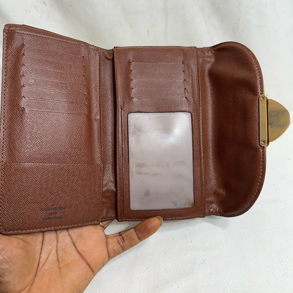 Louis Vuitton Wallet - Picture 8 of 10
